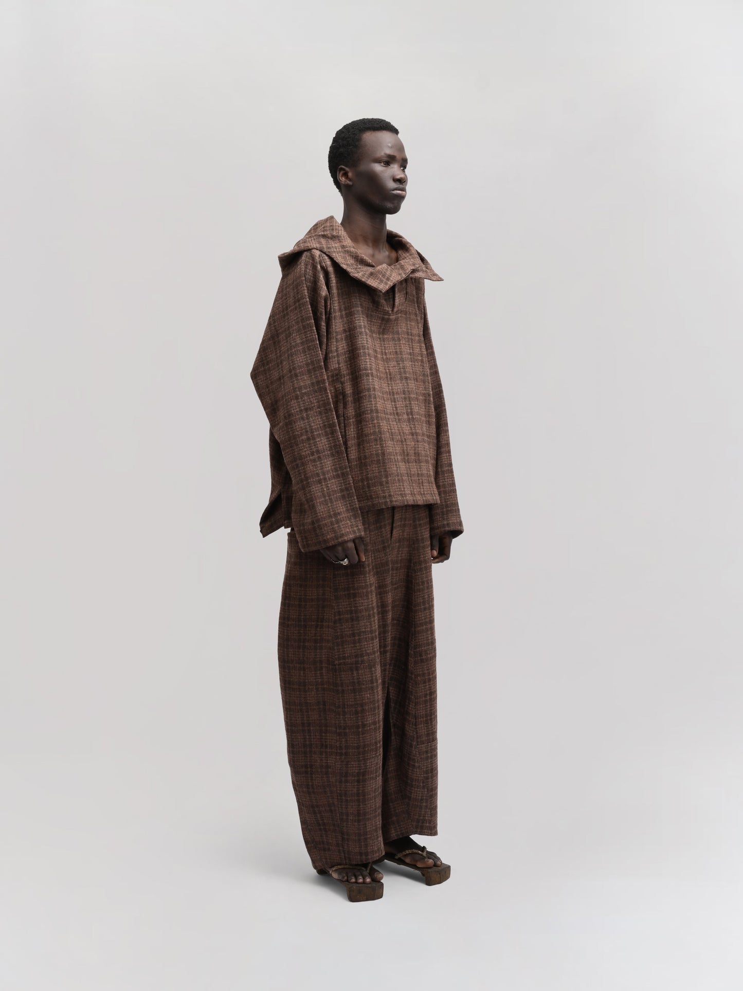 Fisherman Hoodie – Handwoven Sheep Wool – Brown