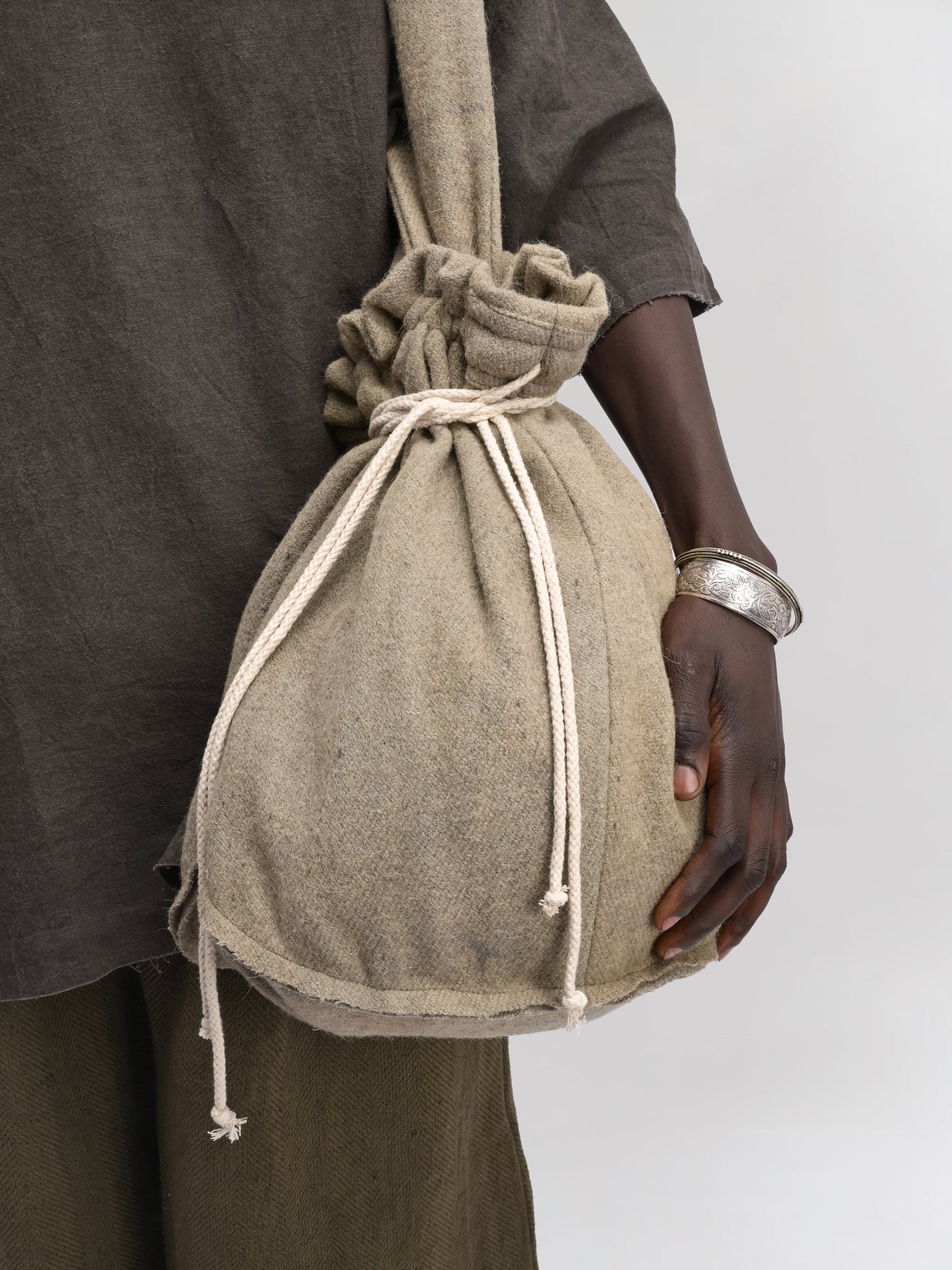 Peardrop Bag – Handwoven Yak & Sheep Wool – Light Green