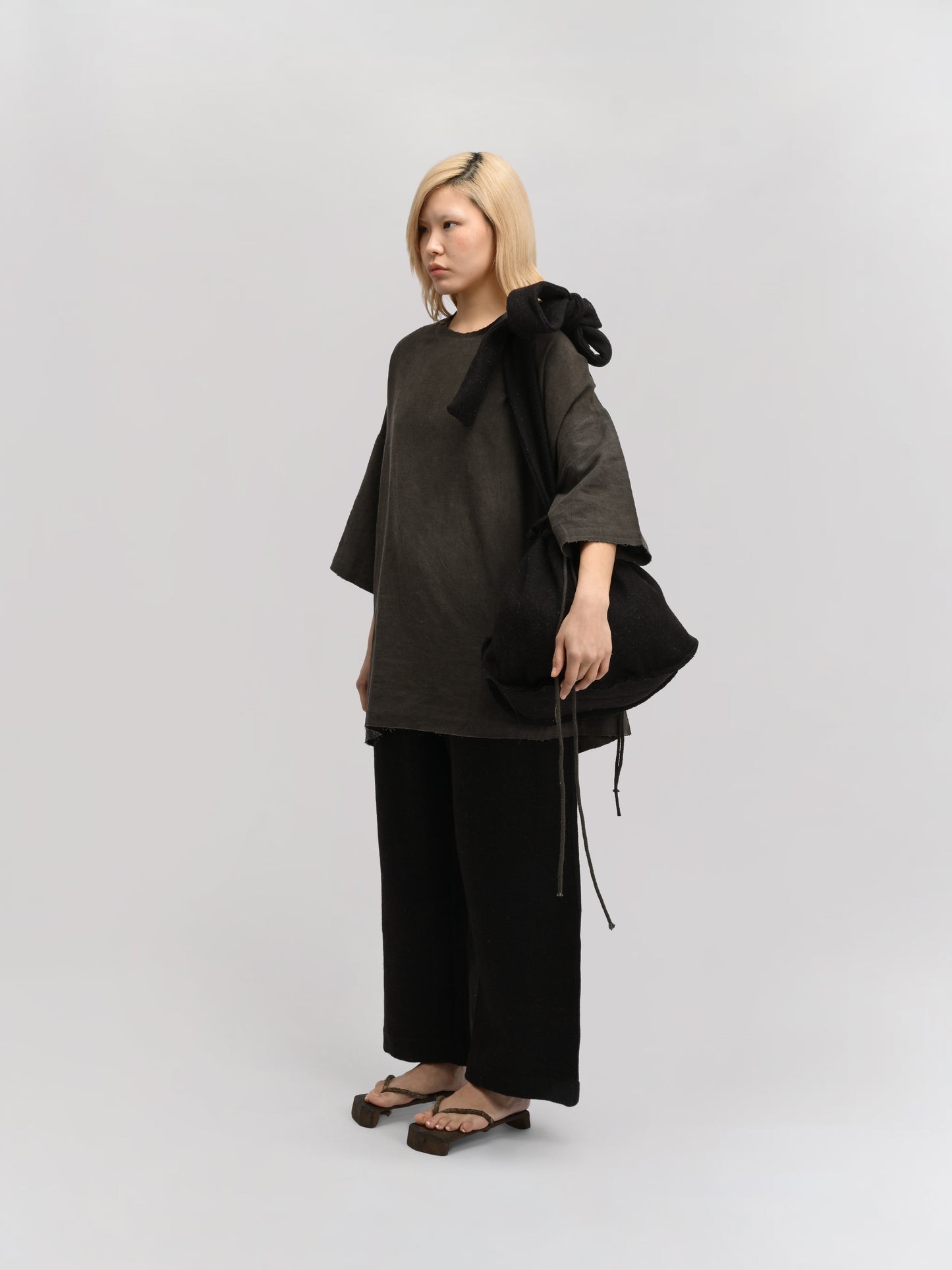Peardrop Bag – Handwoven Yak & Sheep Wool – Black