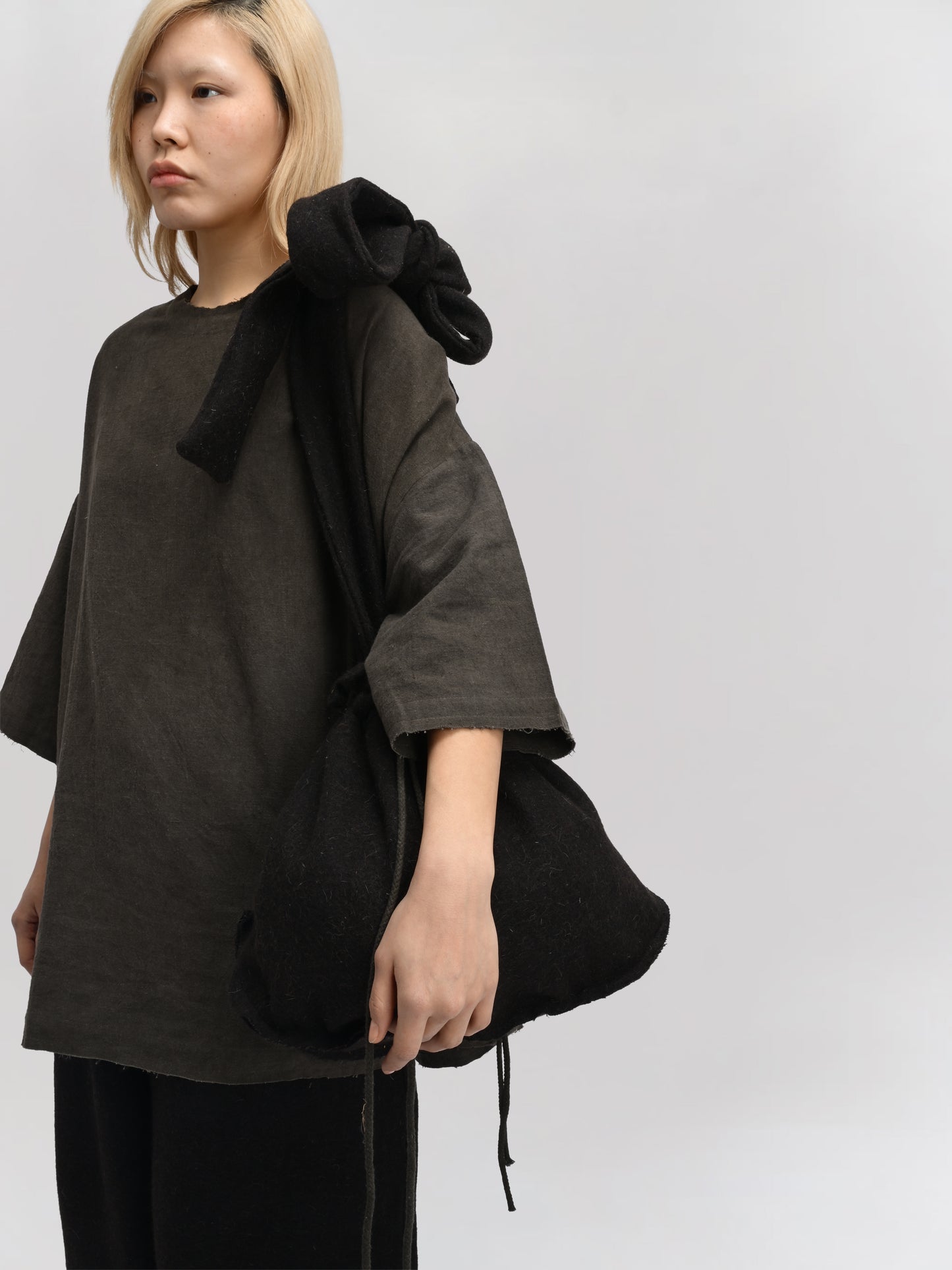 Peardrop Bag – Handwoven Yak & Sheep Wool – Black