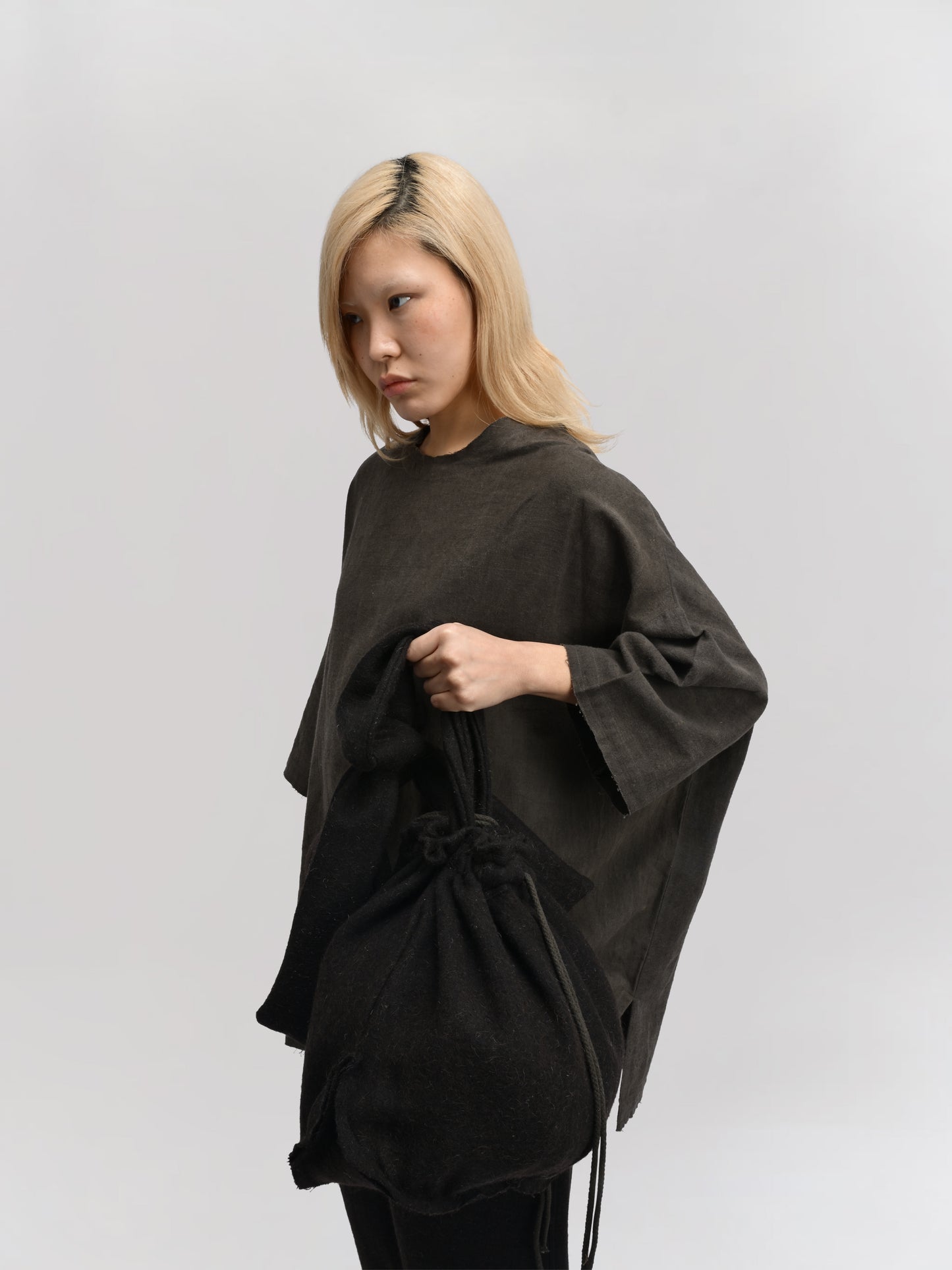 Peardrop Bag – Handwoven Yak & Sheep Wool – Black