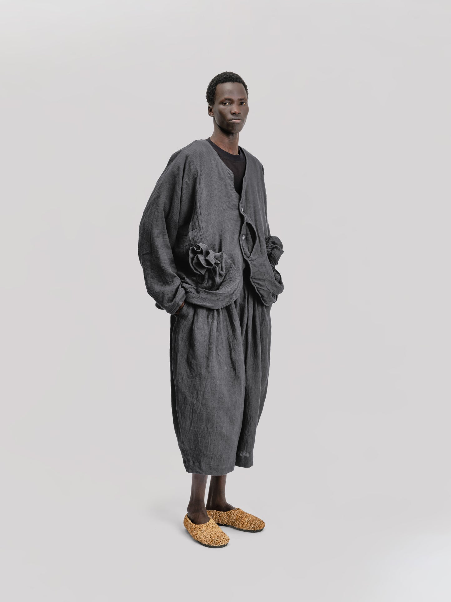 Roly Poly Shorts - Japanese Stonewashed Linen - Black